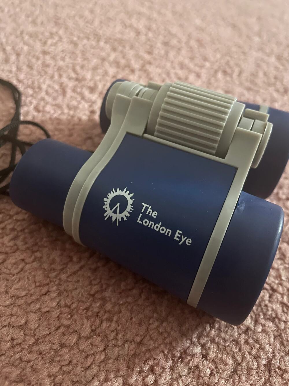 The London Eye Souvenir Binoculars 4x30 with Neck Strap